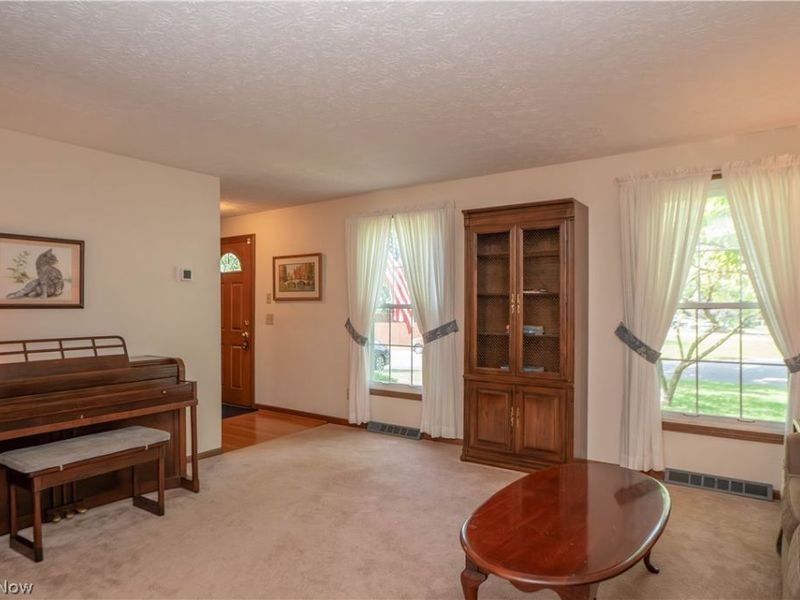 6890 Waltham Street NW, Canton, OH 44708 Photo 7