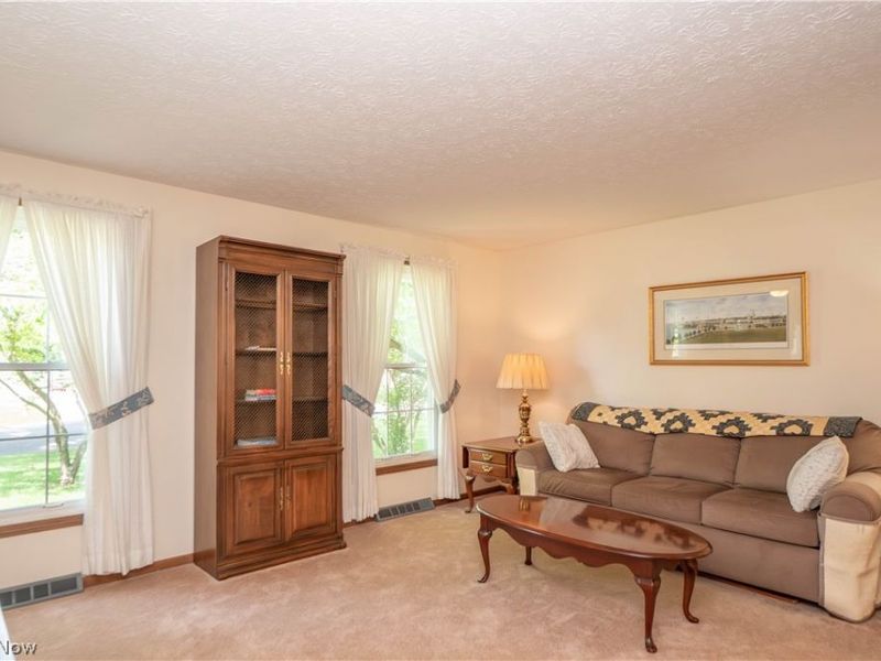 6890 Waltham Street NW, Canton, OH 44708 Photo 8