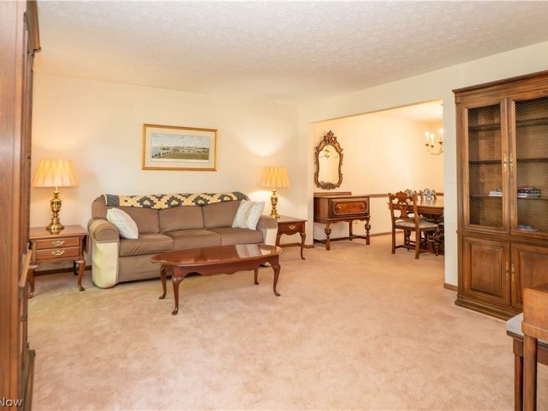 6890 Waltham Street NW, Canton, OH 44708 Photo 9