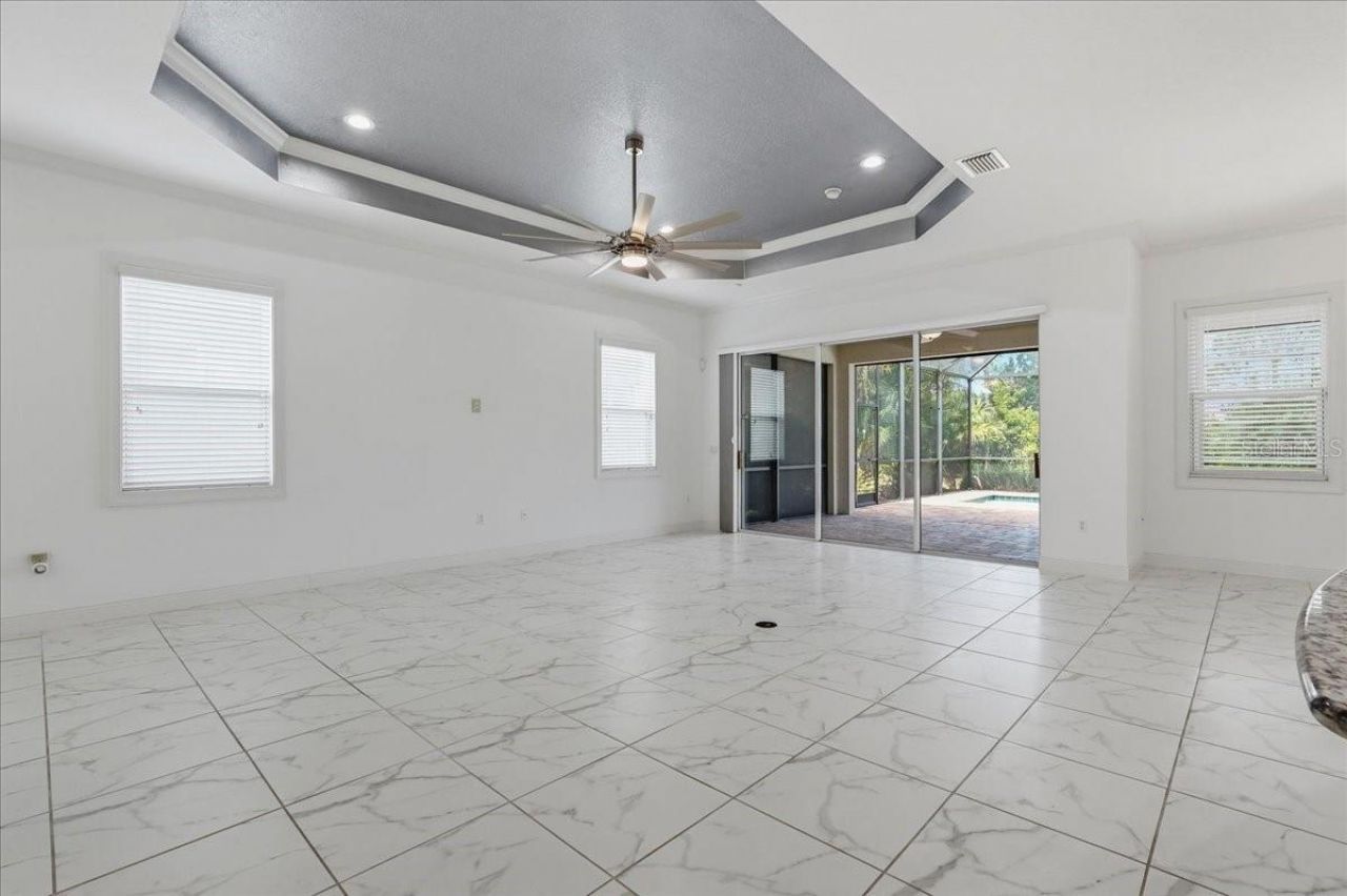 3613 Woodcliff Lake Terrace, Sarasota, FL 34243 Photo