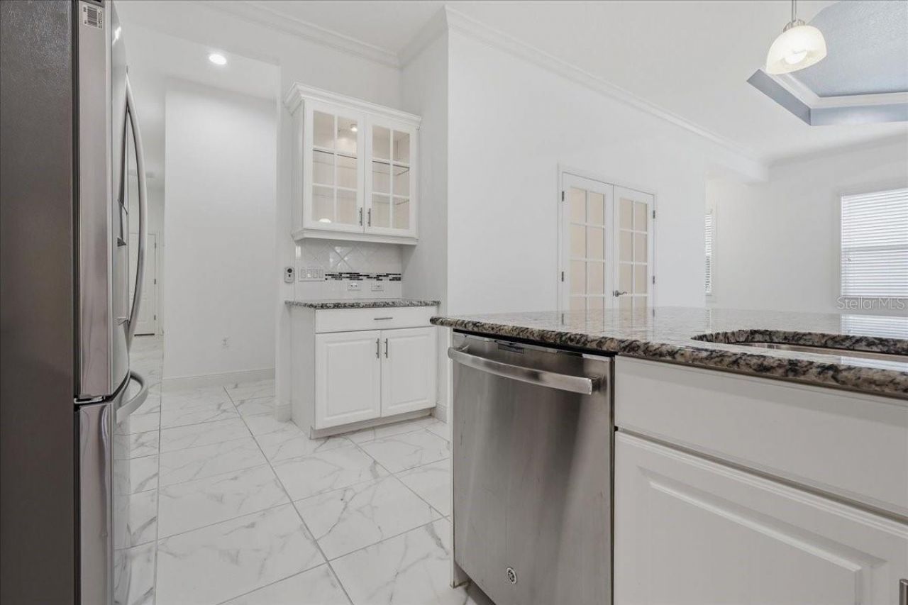 3613 Woodcliff Lake Terrace, Sarasota, FL 34243 Photo