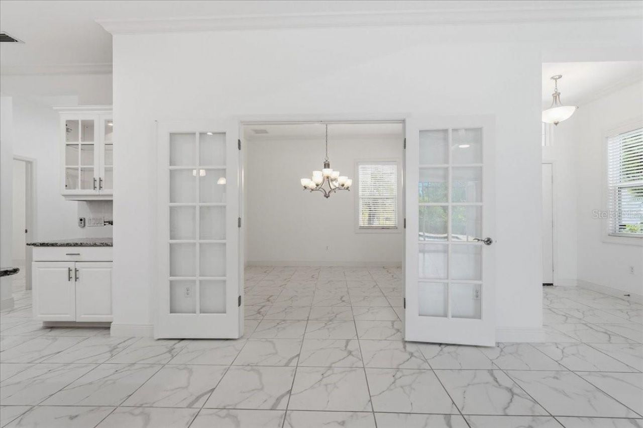 3613 Woodcliff Lake Terrace, Sarasota, FL 34243 Photo