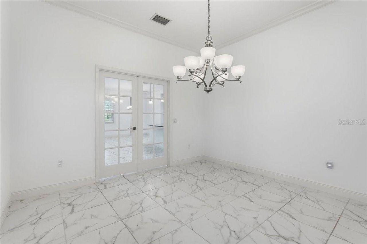 3613 Woodcliff Lake Terrace, Sarasota, FL 34243 Photo