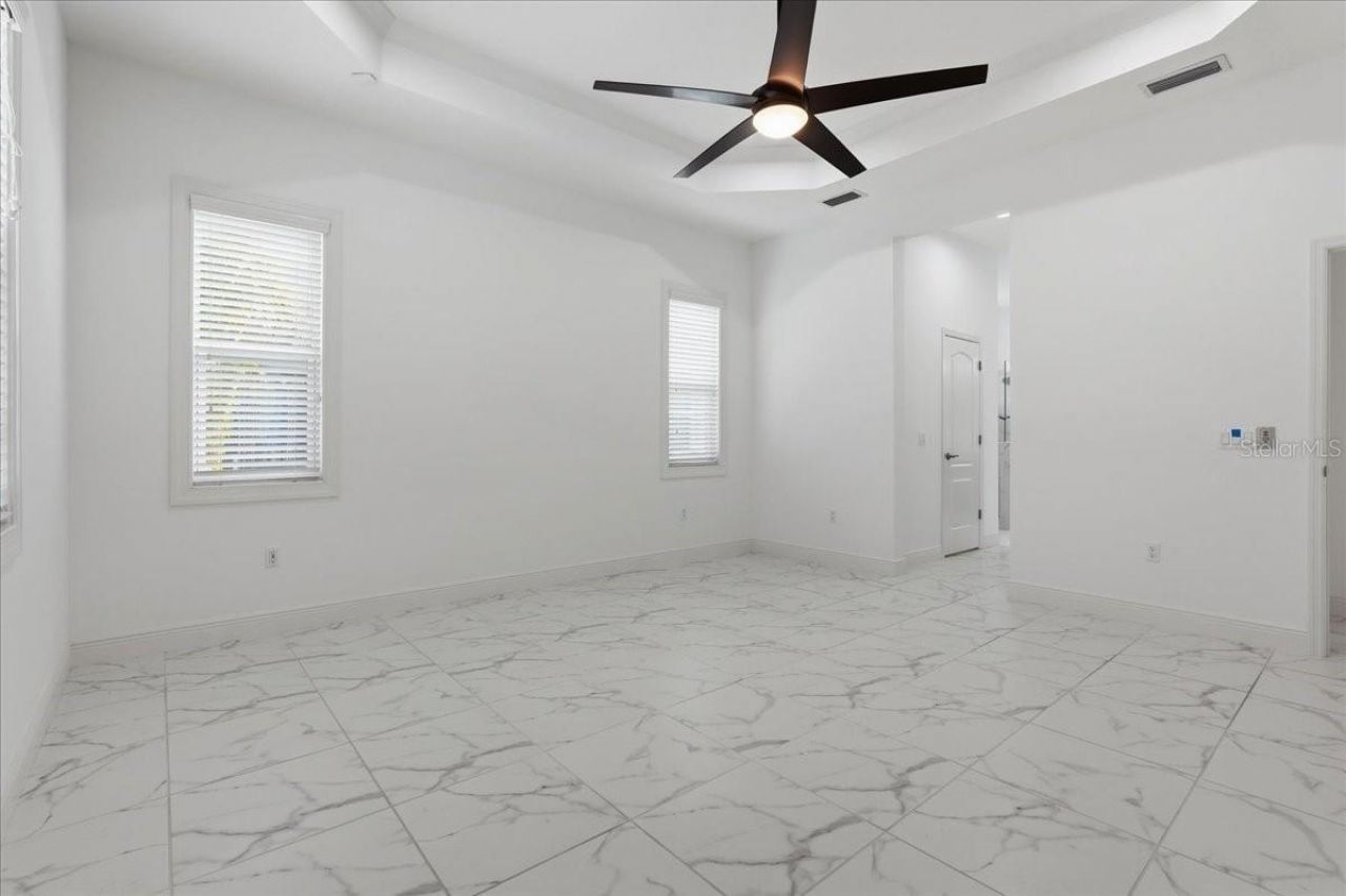 3613 Woodcliff Lake Terrace, Sarasota, FL 34243 Photo