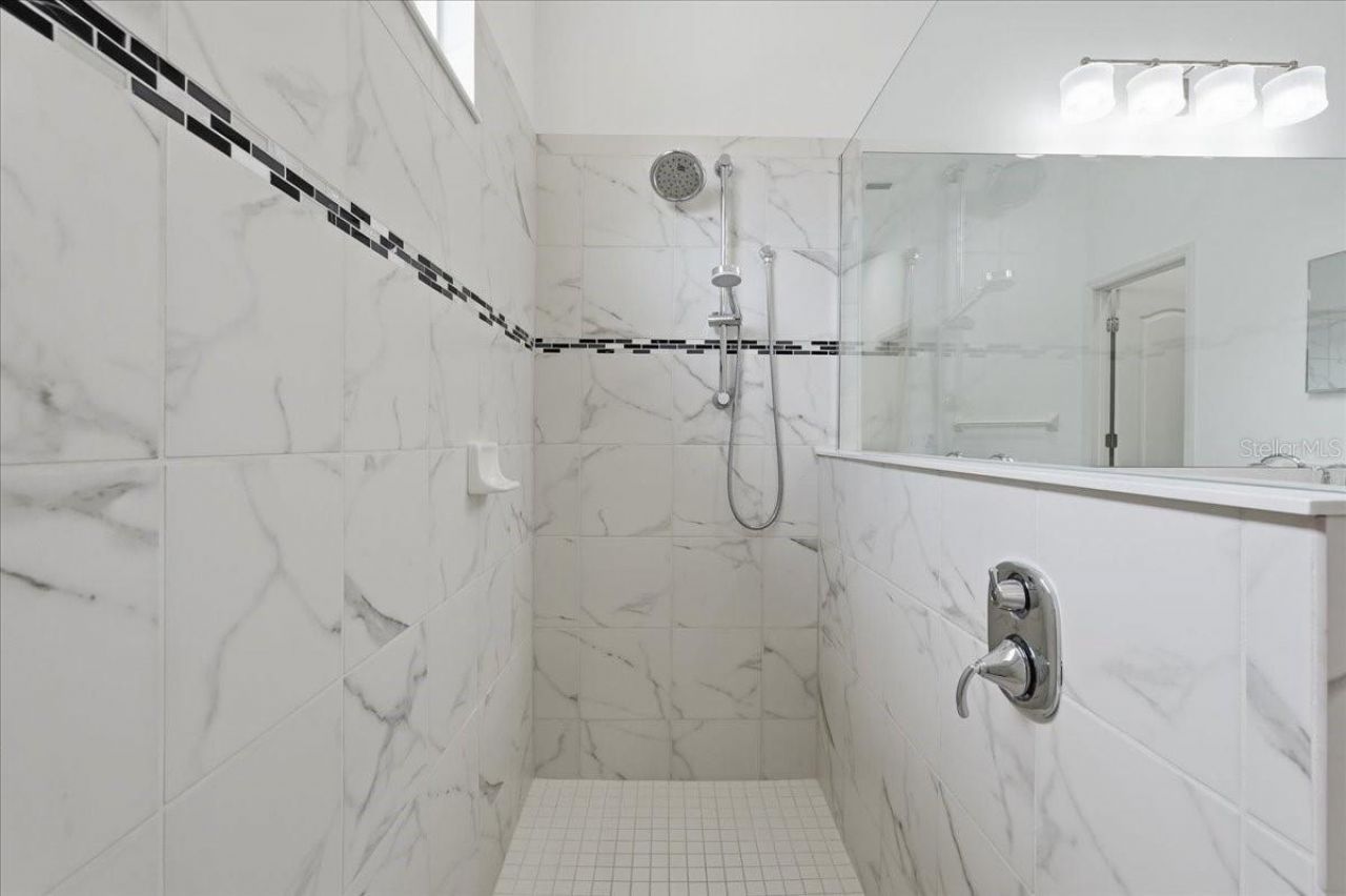 3613 Woodcliff Lake Terrace, Sarasota, FL 34243 Photo