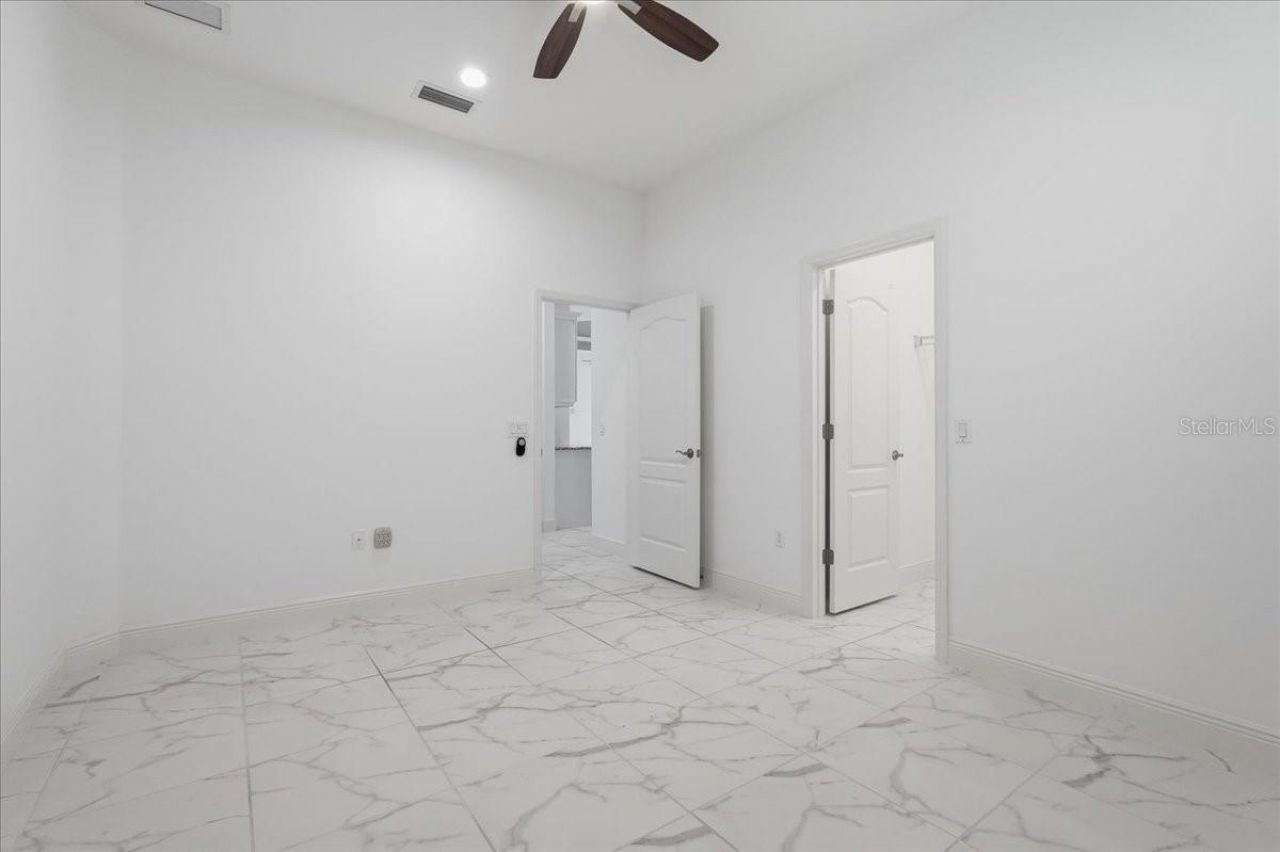 3613 Woodcliff Lake Terrace, Sarasota, FL 34243 Photo
