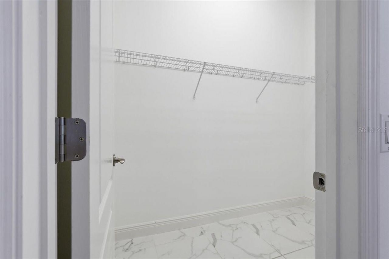 3613 Woodcliff Lake Terrace, Sarasota, FL 34243 Photo