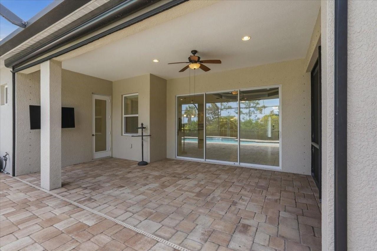 3613 Woodcliff Lake Terrace, Sarasota, FL 34243 Photo