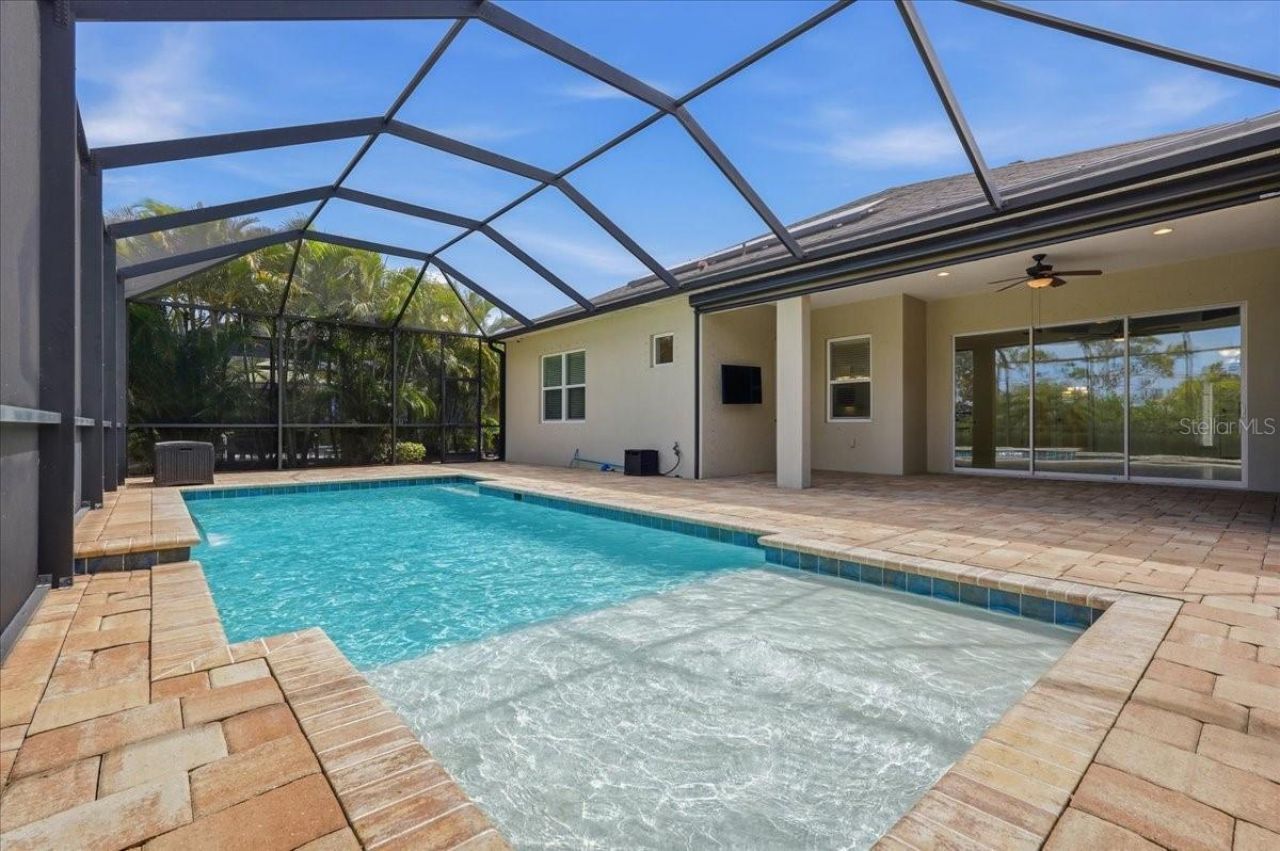 3613 Woodcliff Lake Terrace, Sarasota, FL 34243 Photo