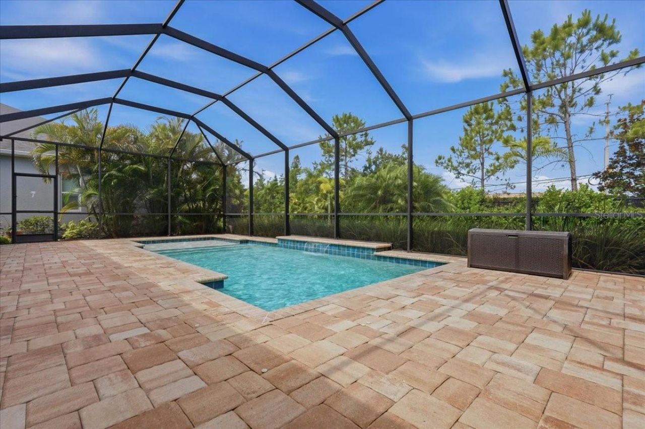 3613 Woodcliff Lake Terrace, Sarasota, FL 34243 Photo