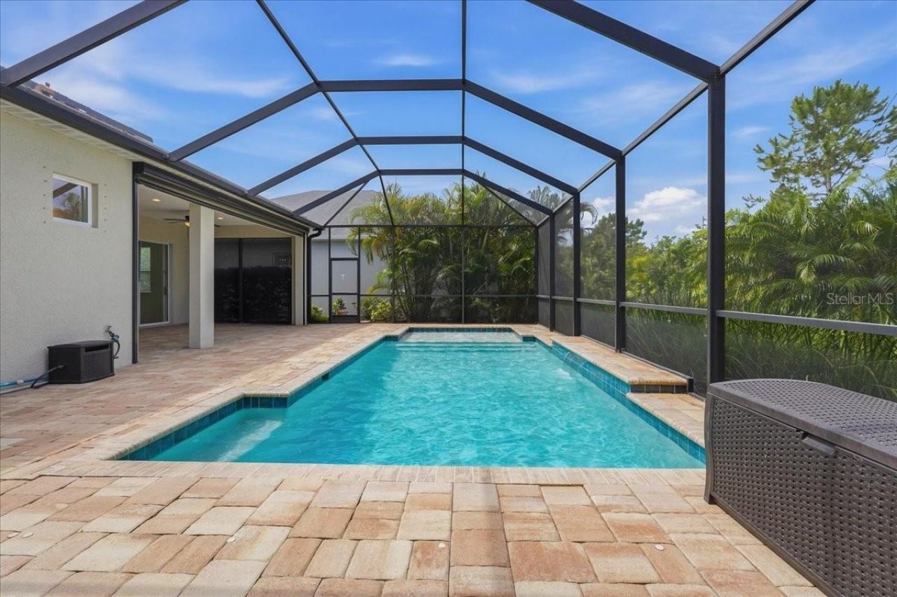 3613 Woodcliff Lake Terrace, Sarasota, FL 34243 Photo