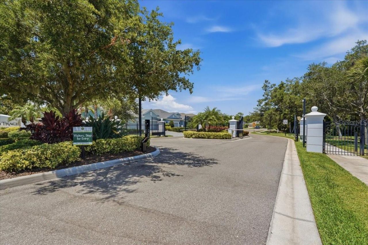 3613 Woodcliff Lake Terrace, Sarasota, FL 34243 Photo
