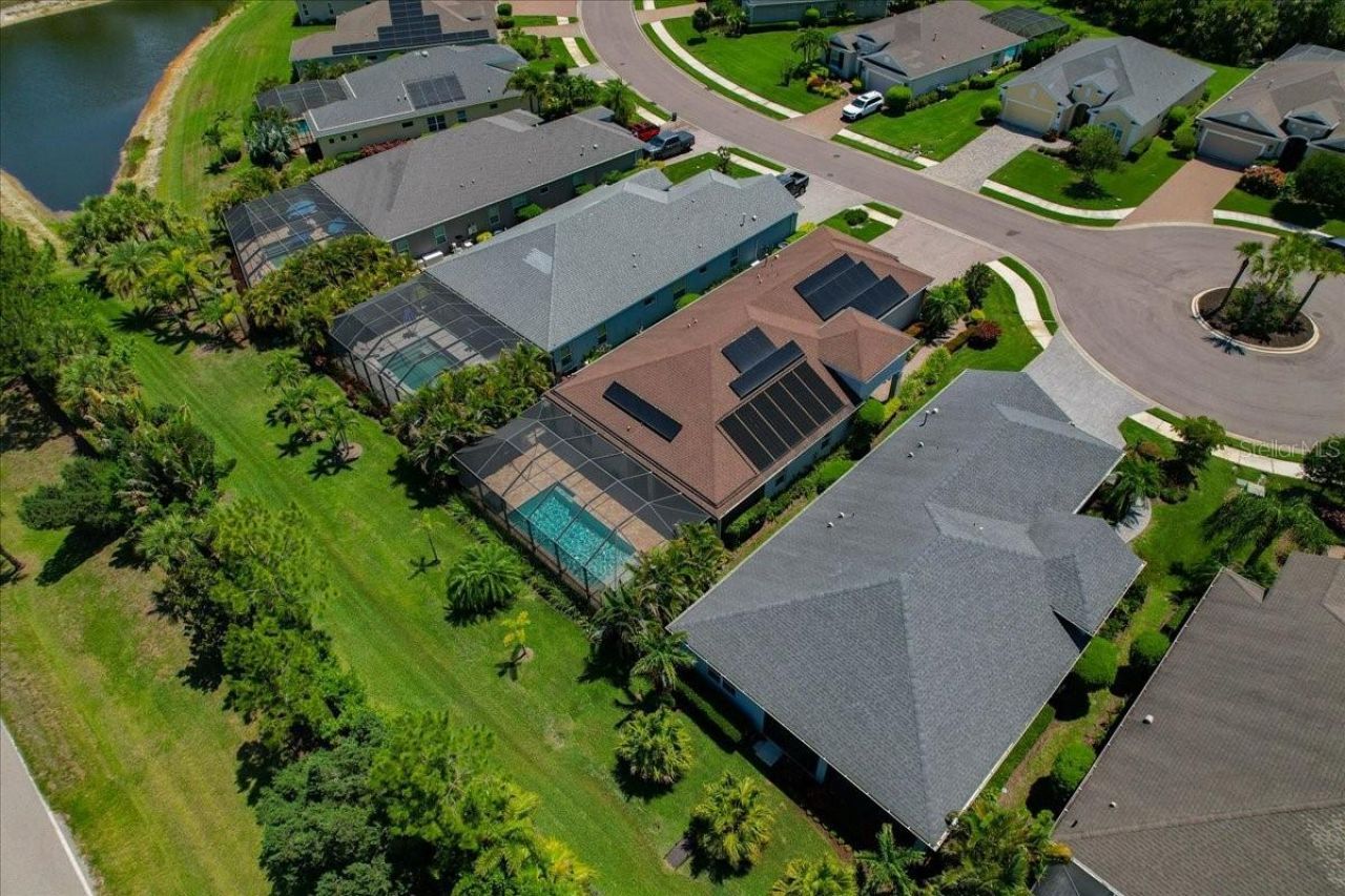 3613 Woodcliff Lake Terrace, Sarasota, FL 34243 Photo