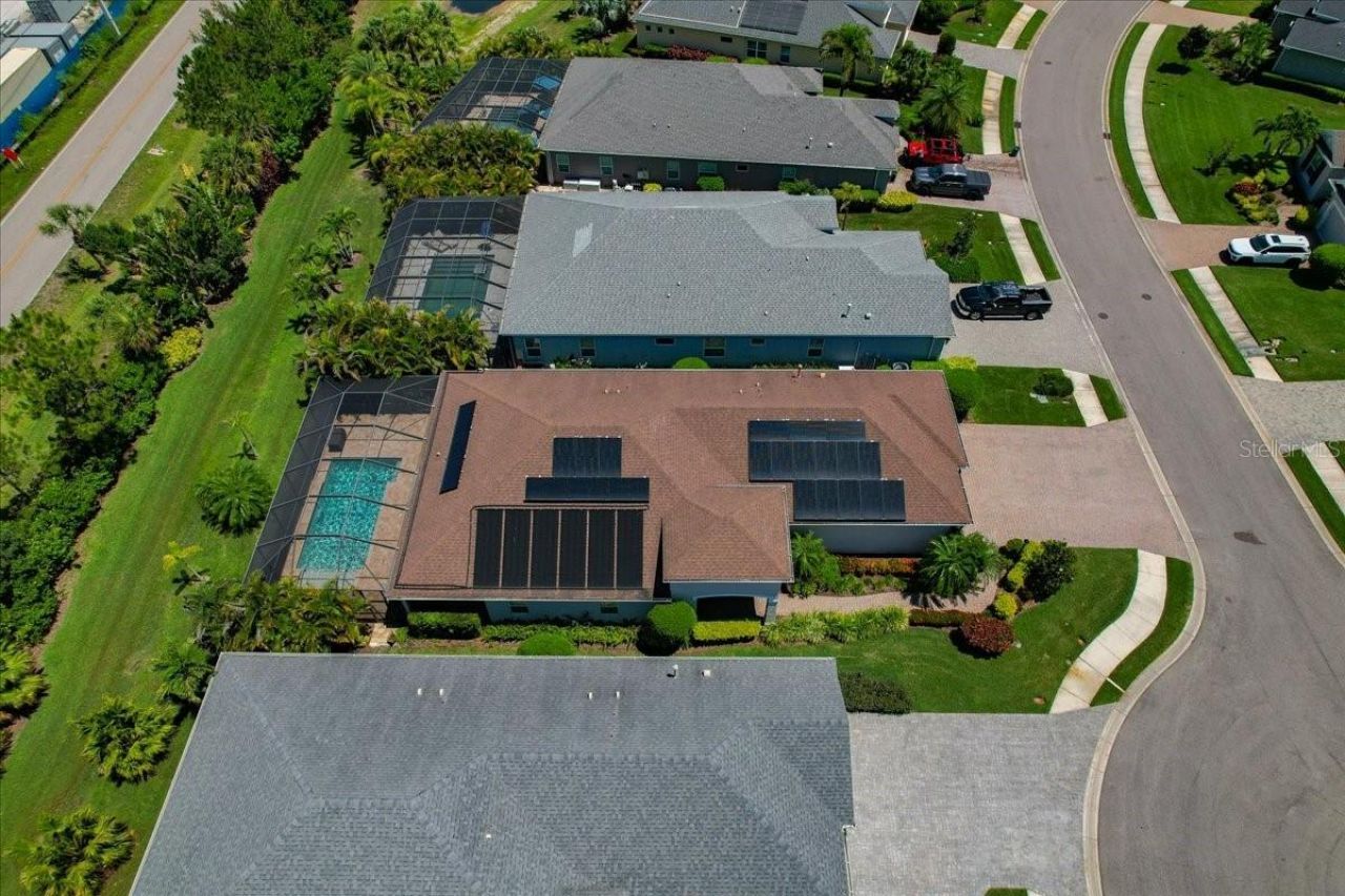 3613 Woodcliff Lake Terrace, Sarasota, FL 34243 Photo