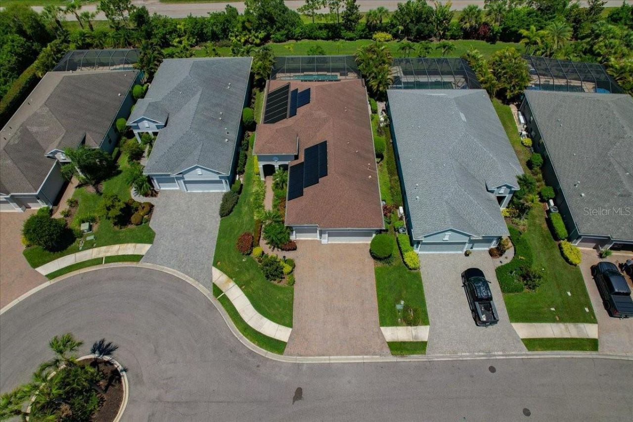 3613 Woodcliff Lake Terrace, Sarasota, FL 34243 Photo