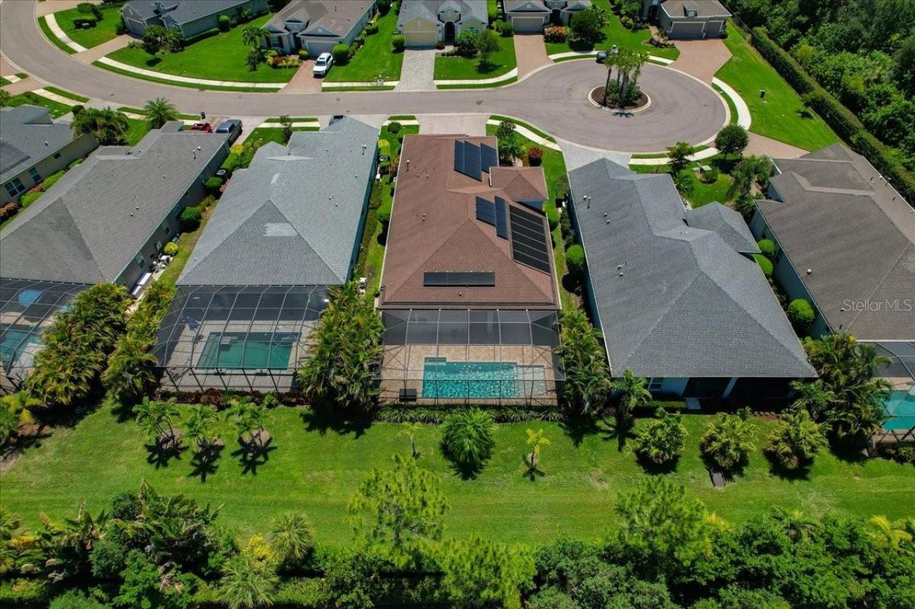 3613 Woodcliff Lake Terrace, Sarasota, FL 34243 Photo