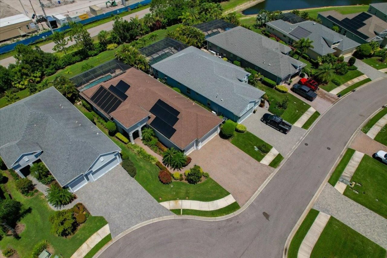 3613 Woodcliff Lake Terrace, Sarasota, FL 34243 Photo