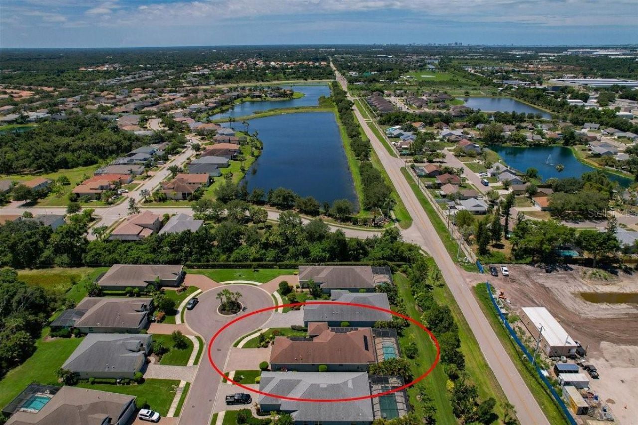 3613 Woodcliff Lake Terrace, Sarasota, FL 34243 Photo