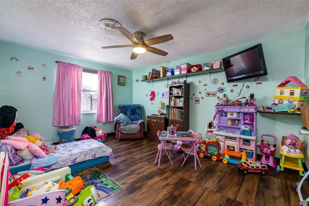 12095 102nd Avenue , Seminole, FL 33778 Photo