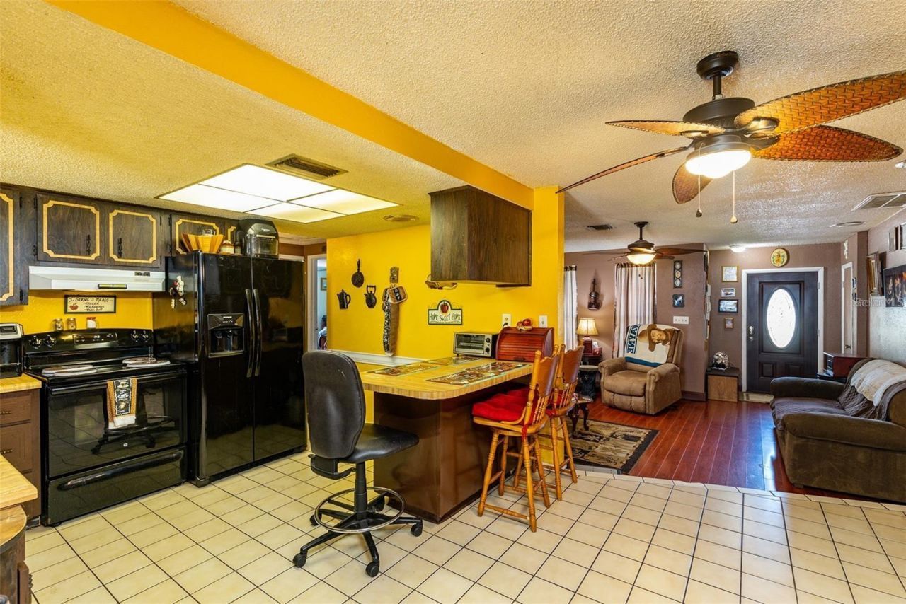 12095 102nd Avenue , Seminole, FL 33778 Photo