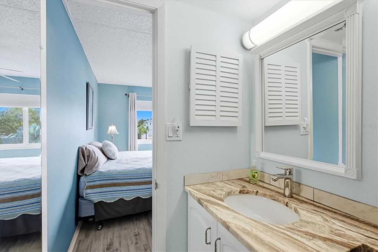 6470 Hollywood Boulevard , Unit 208, Sarasota, FL 34231 Photo