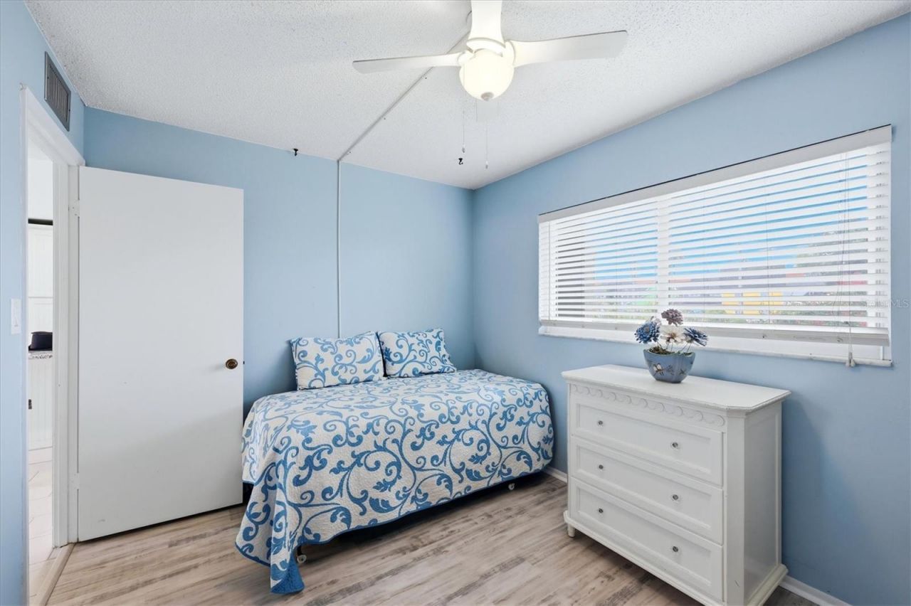 6470 Hollywood Boulevard , Unit 208, Sarasota, FL 34231 Photo