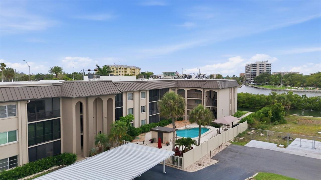 6470 Hollywood Boulevard , Unit 208, Sarasota, FL 34231 Photo