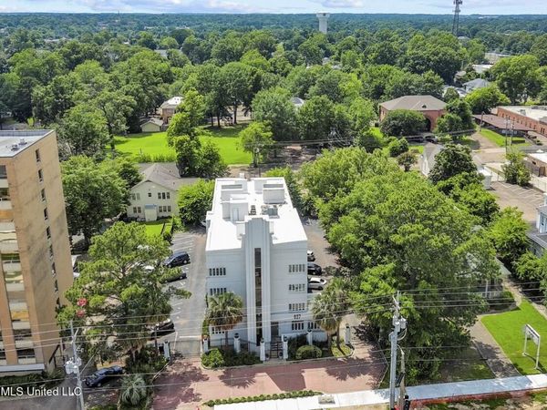 827 N State Street, Jackson, MS 39202