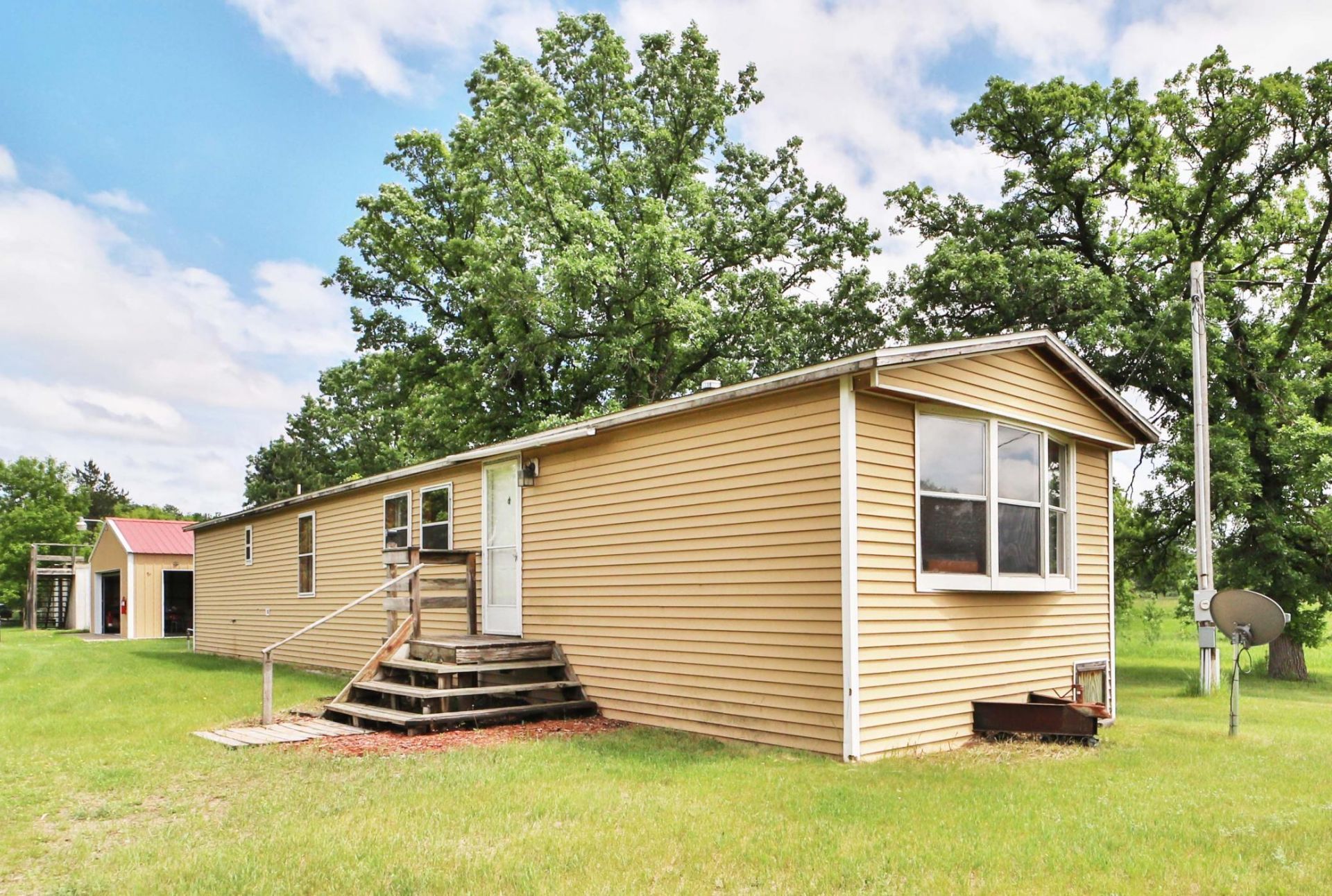 30686 County Road 28 , Browerville, MN 56438