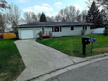 106 Circle Drive, Thief River Falls, MN 56701