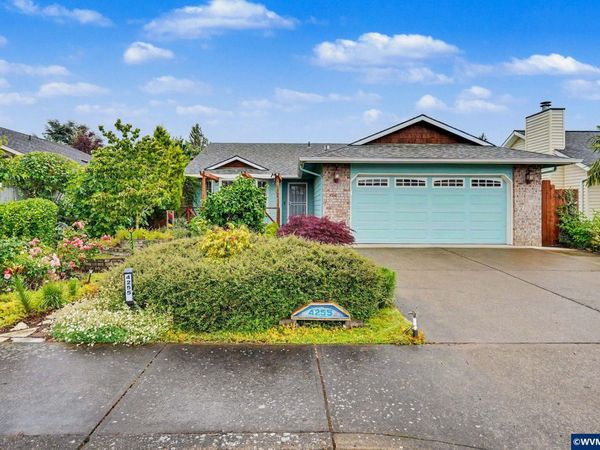 4255 Great Plains Dr NE, Salem, OR 97305
