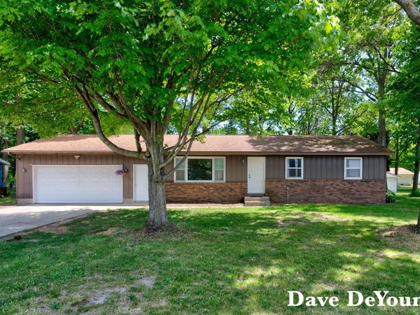 801 N 144th Avenue, Holland, MI 49424