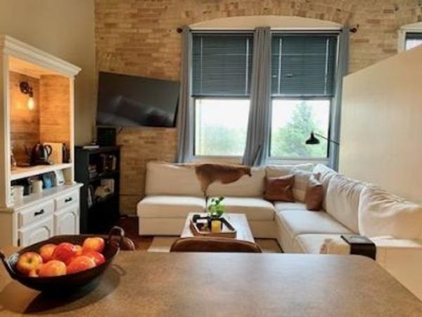 Unit D, Elgin, IL 60120