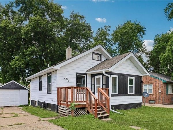 3216 SW 13th Street, Des Moines, IA 50315