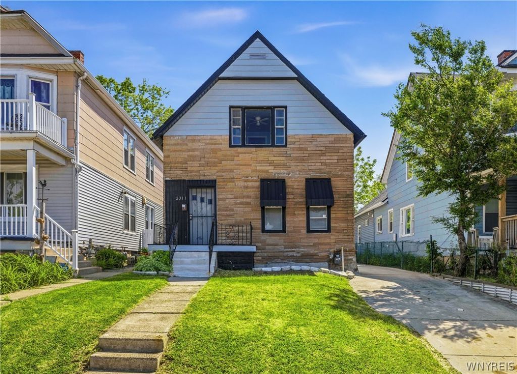2311 Niagara Street, Buffalo, NY 14207 Main Photo
