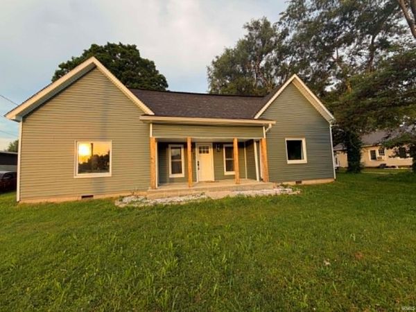 965 S 9th Street, Mitchell, IN 47446