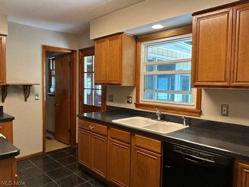 433 Fairgrounds Road, Painesville Township, OH 44077 Photo 16