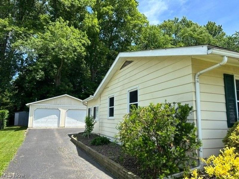 433 Fairgrounds Road, Painesville Township, OH 44077 Photo 3