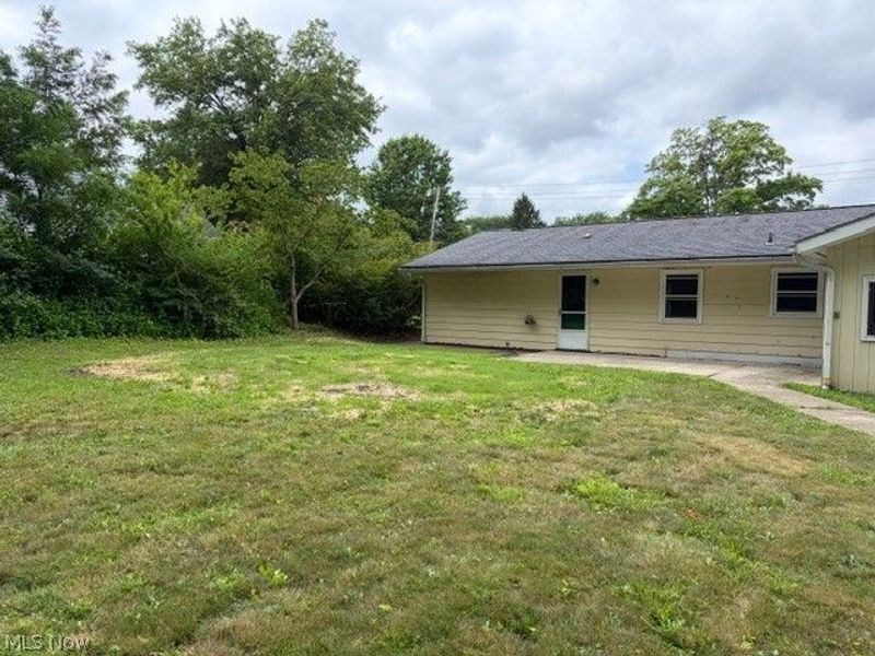 433 Fairgrounds Road, Painesville Township, OH 44077 Photo 6