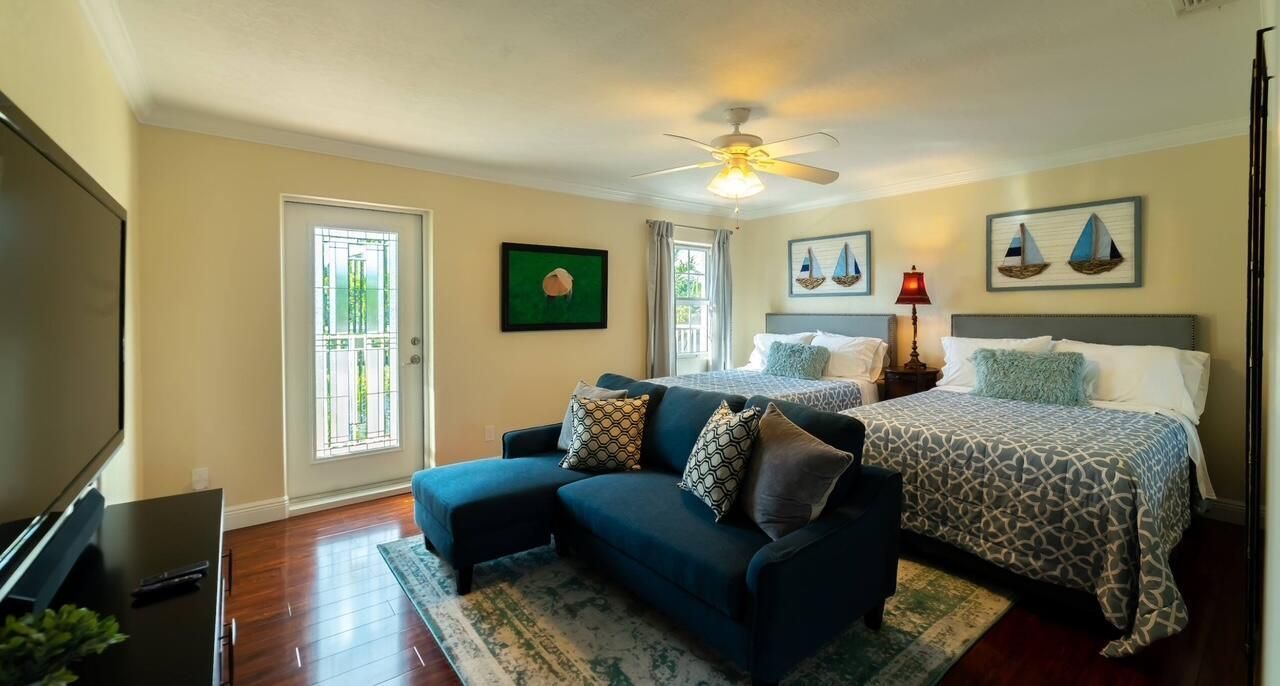 6850 Eastview Drive, Lake Worth, FL 33462 Photo