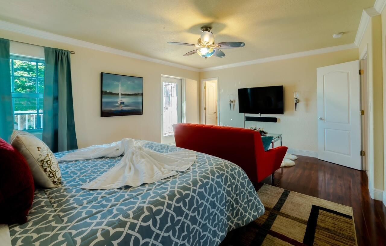 6850 Eastview Drive, Lake Worth, FL 33462 Photo