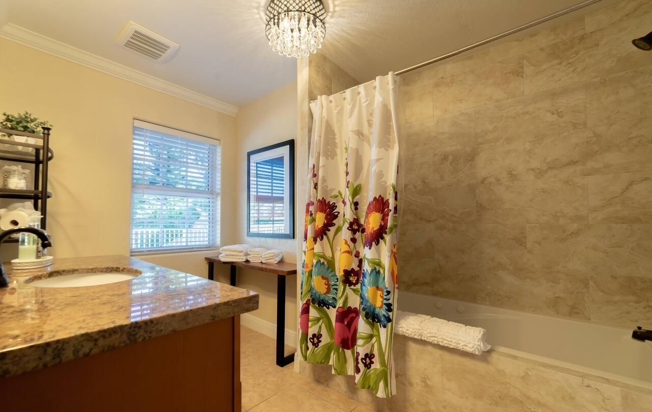 6850 Eastview Drive, Lake Worth, FL 33462 Photo