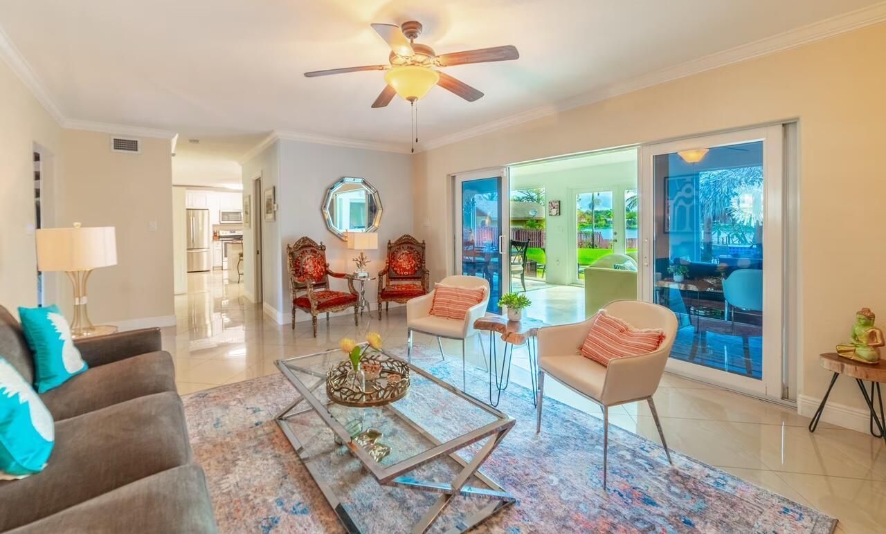 6850 Eastview Drive, Lake Worth, FL 33462 Photo
