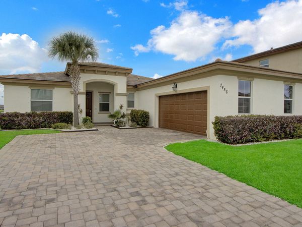 7456 NW Greenspring Street, Port St. Lucie, FL 34987
