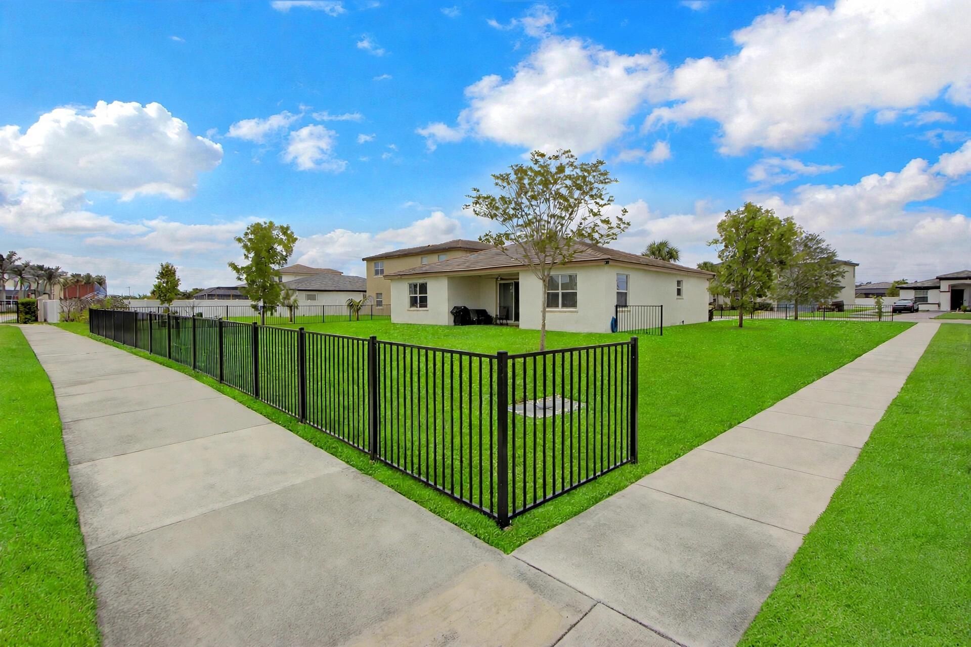7456 NW Greenspring Street, Port Saint Lucie, FL 34987 Photo