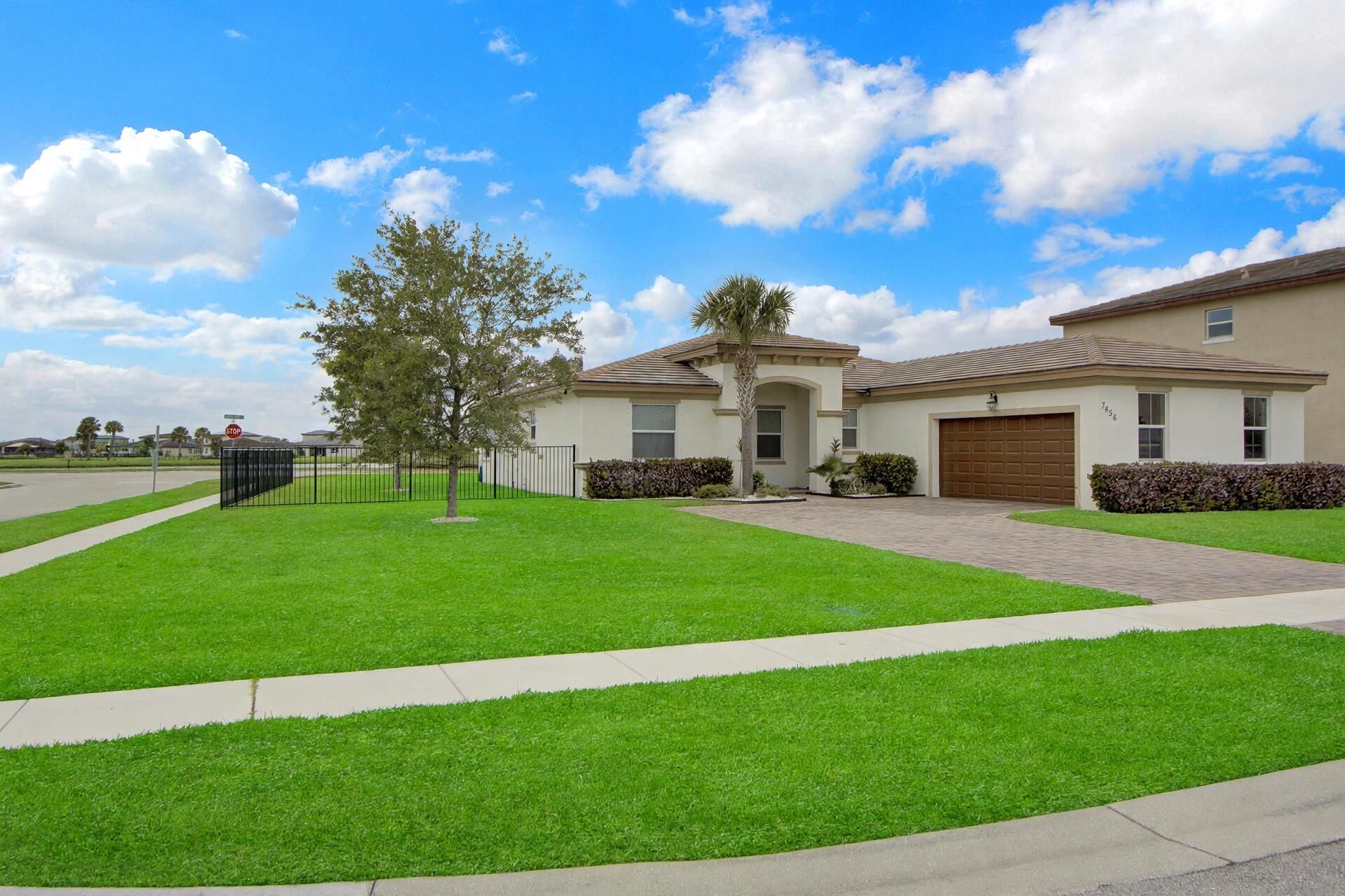 7456 NW Greenspring Street, Port Saint Lucie, FL 34987 Photo