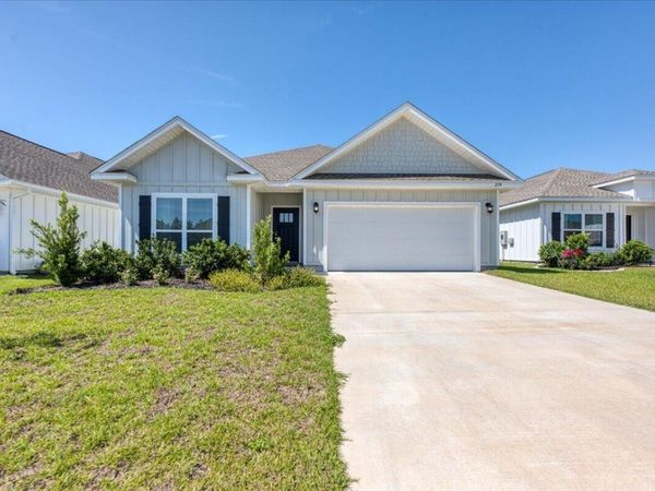 210 Lyla Lane, Crestview, FL 32539