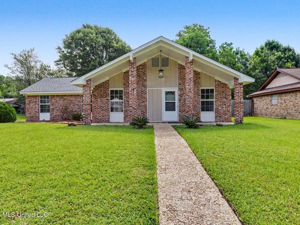 113 Gettysburg Circle, Ocean Springs, MS 39564