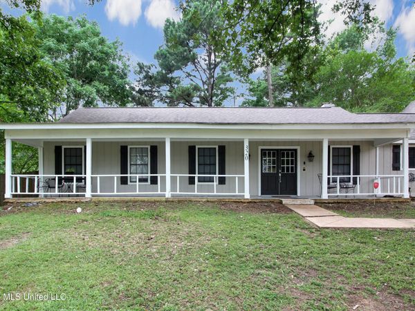 320 Helmsley Drive, Brandon, MS 39047