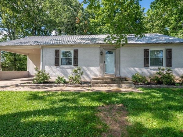 504 Parrish St , Lawrenceburg, TN 38464
